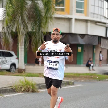 Runner Photo 7999687