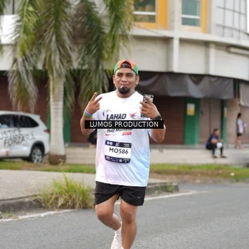 Runner Photo 7999689