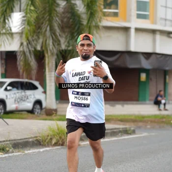 Runner Photo 7999691
