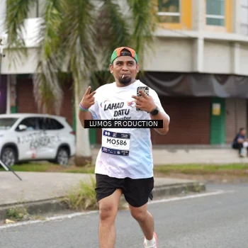 Runner Photo 7999692