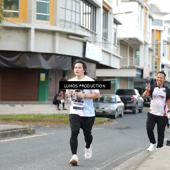 Runner Photo 7999716