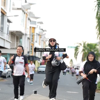 Runner Photo 7999720