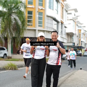 Runner Photo 7999765