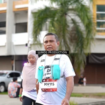 Runner Photo 7999772