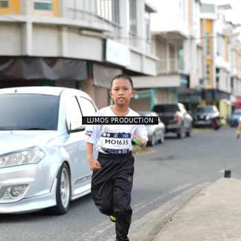 Runner Photo 7999791
