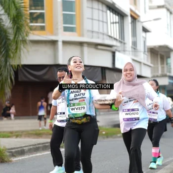Runner Photo 7999794
