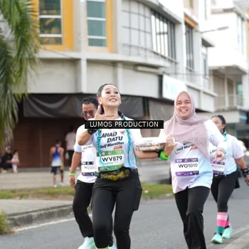 Runner Photo 7999795