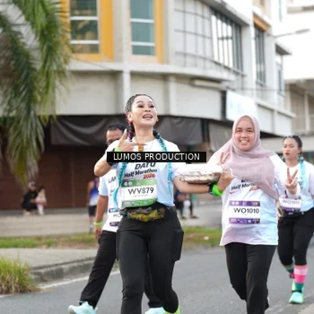 Runner Photo 7999797