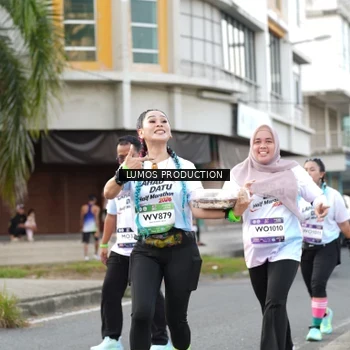 Runner Photo 7999800