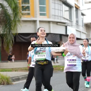 Runner Photo 7999801