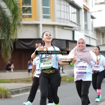 Runner Photo 7999803