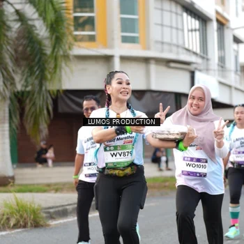 Runner Photo 7999805