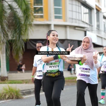 Runner Photo 7999806
