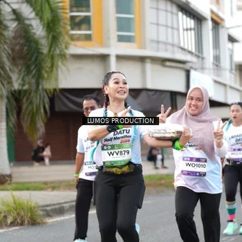 Runner Photo 7999813