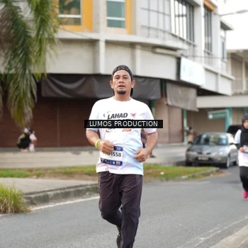 Runner Photo 7999892