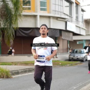 Runner Photo 7999896