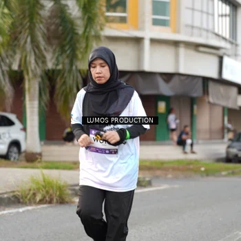 Runner Photo 7999903