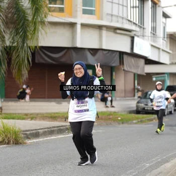 Runner Photo 7999915