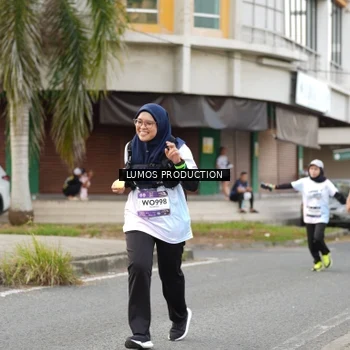 Runner Photo 7999920