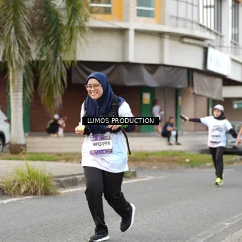 Runner Photo 7999924