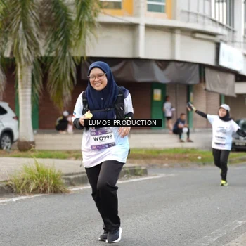 Runner Photo 7999928