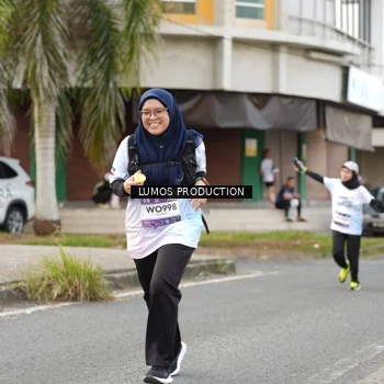 Runner Photo 7999931