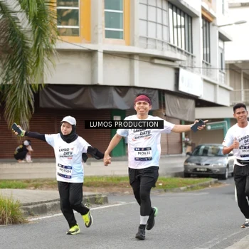 Runner Photo 7999937