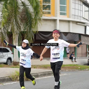 Runner Photo 7999954
