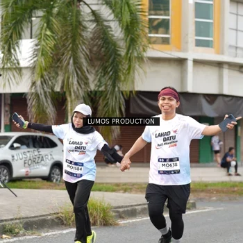 Runner Photo 7999958