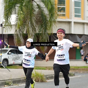 Runner Photo 7999959