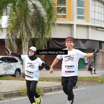 Runner Photo 7999960