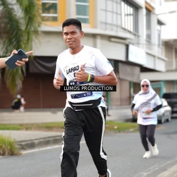 Runner Photo 7999968
