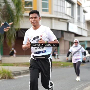Runner Photo 7999970