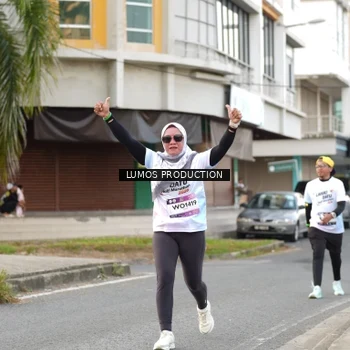 Runner Photo 7999974