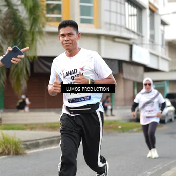 Runner Photo 7999975
