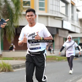 Runner Photo 7999976