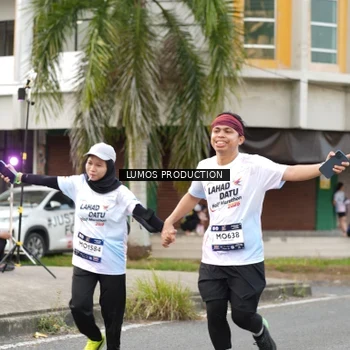 Runner Photo 7999977