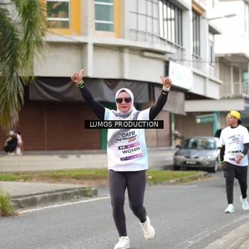 Runner Photo 7999979