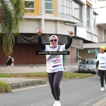 Runner Photo 7999980