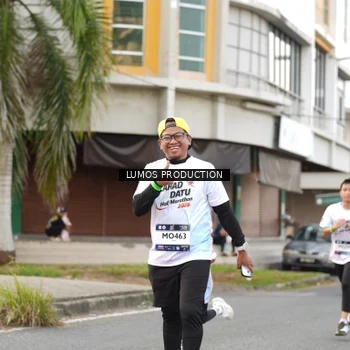 Runner Photo 8000000