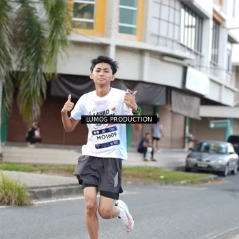 Runner Photo 8000030