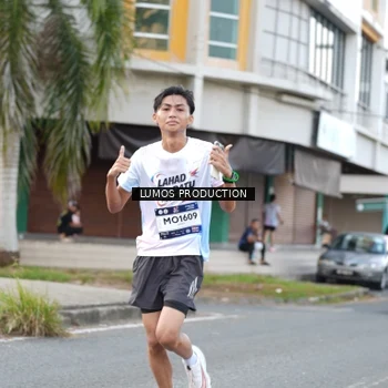 Runner Photo 8000034