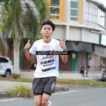 Runner Photo 8000040