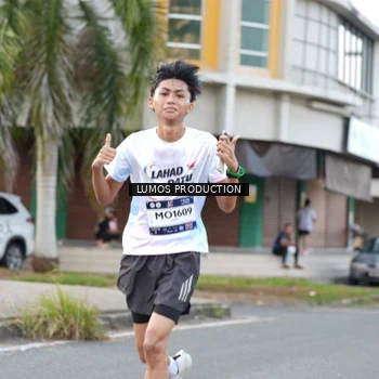 Runner Photo 8000045