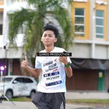 Runner Photo 8000054