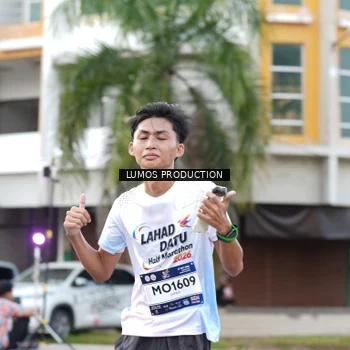 Runner Photo 8000057