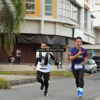 Runner Photo 8000140