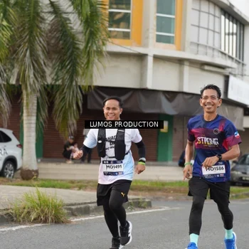 Runner Photo 8000152
