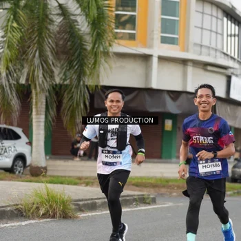 Runner Photo 8000154