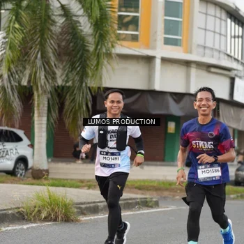 Runner Photo 8000156